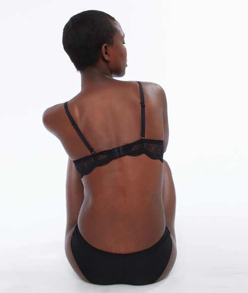Sujetador push up de encaje. copa a-c negro.
