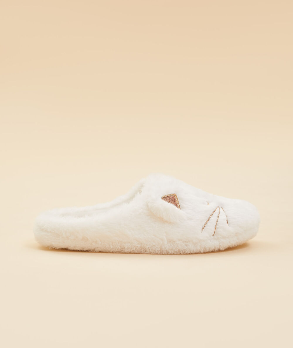 Zapatillas gato crudo.