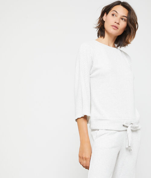 Jersey fino acanalado crudo.