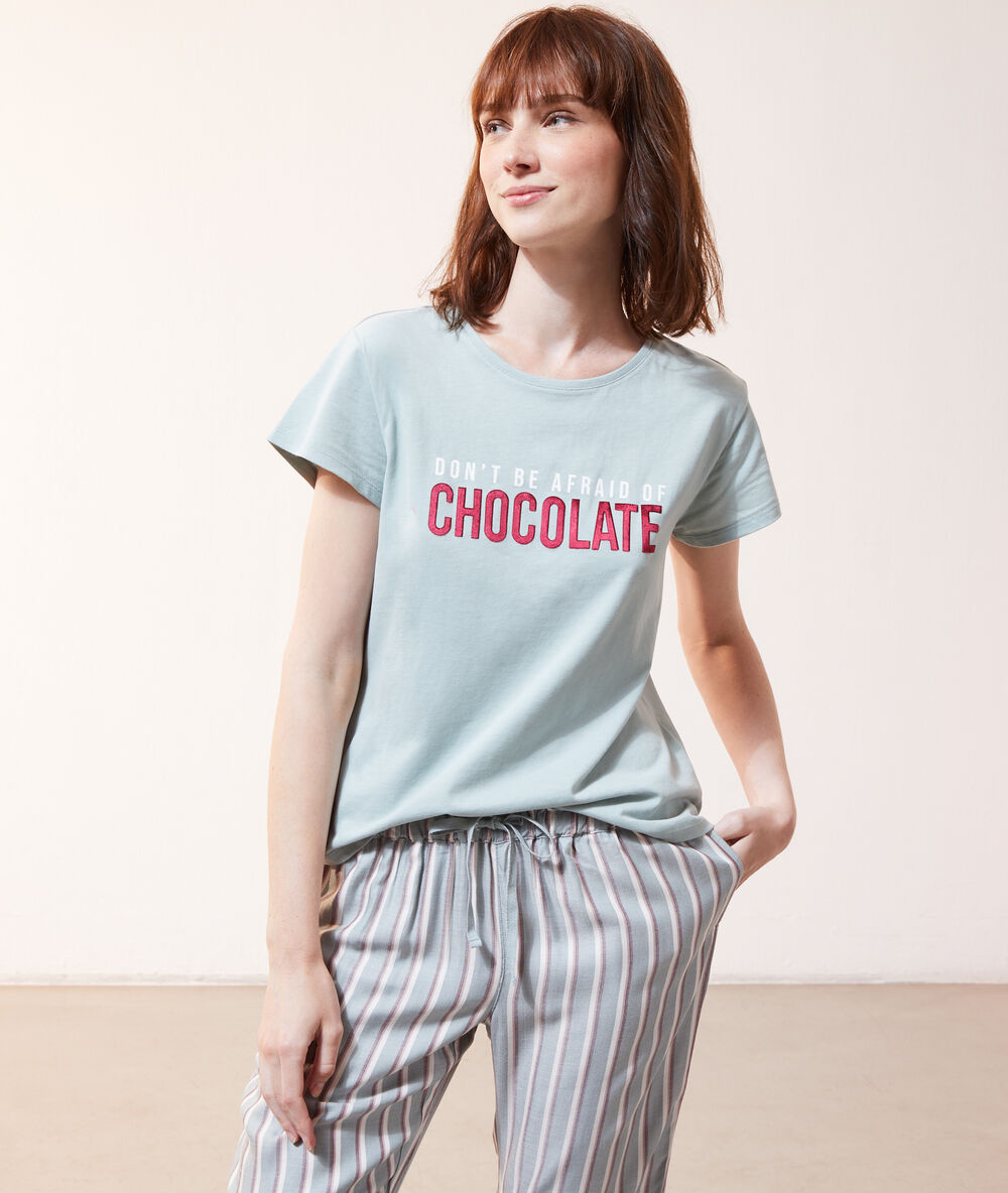 Camiseta 'chocolate' verde.