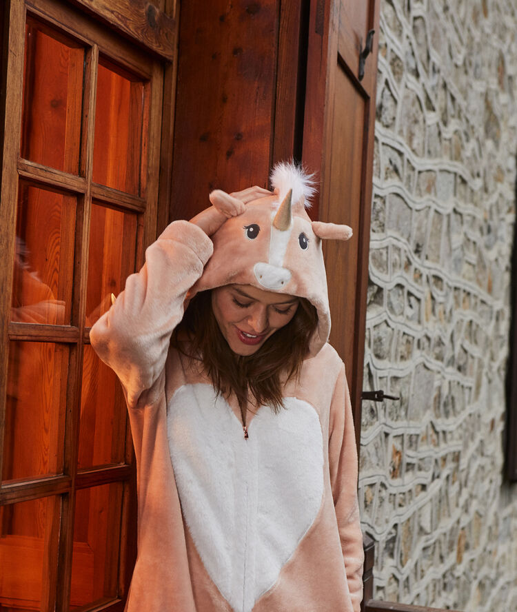 Mono unicornio rosa.