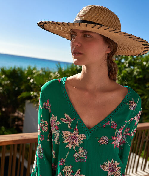 Vestido playero estampado floral multicolor.