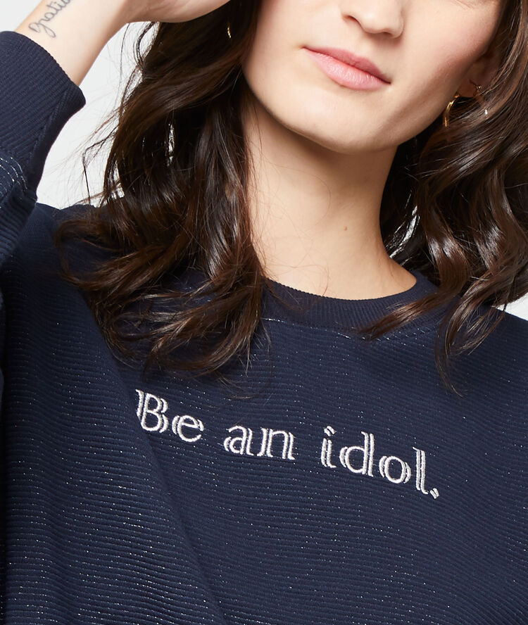 Sudadera ‘be an idol’ azul marino.