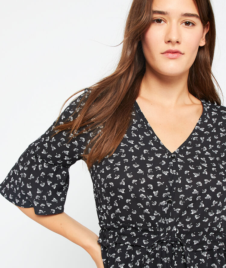 Vestido acampanado estampado negro.