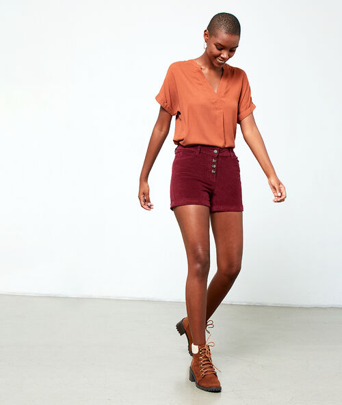 Short effet velours bordeaux.