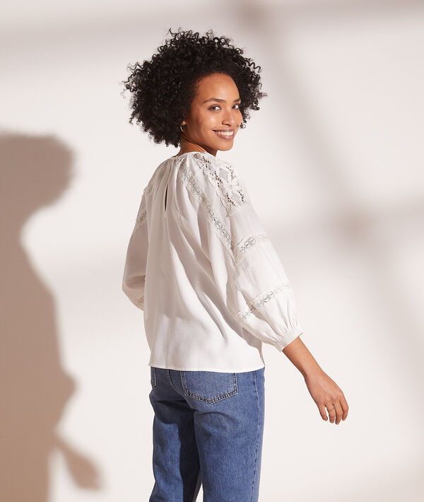 Blusa motivos de encaje Blusa motivos de encaje
