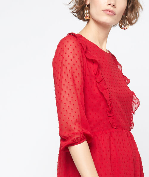 Vestido largo de plumetis rojo.