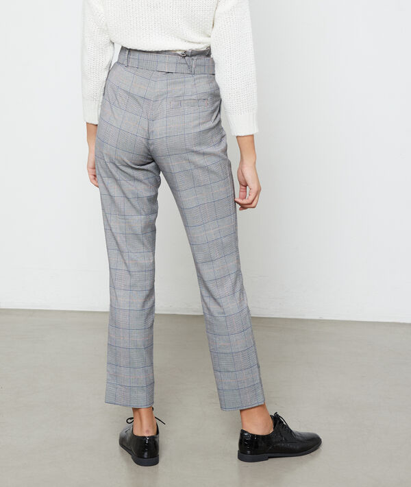Pantalón talle alto con cinturón Pantalón talle alto con cinturón