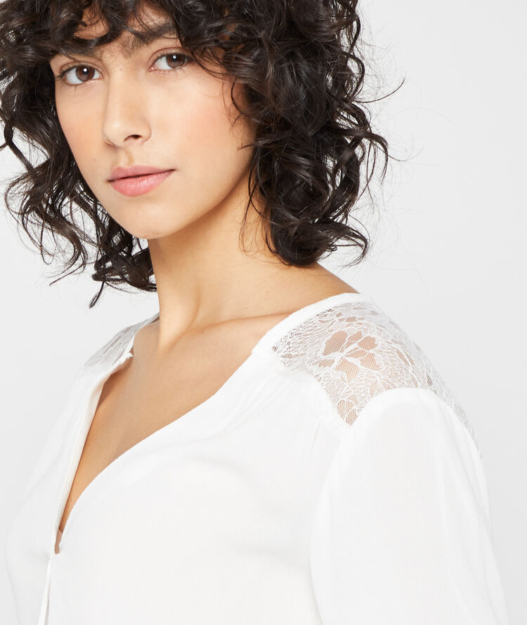 Blusa espalda de guipur crudo.