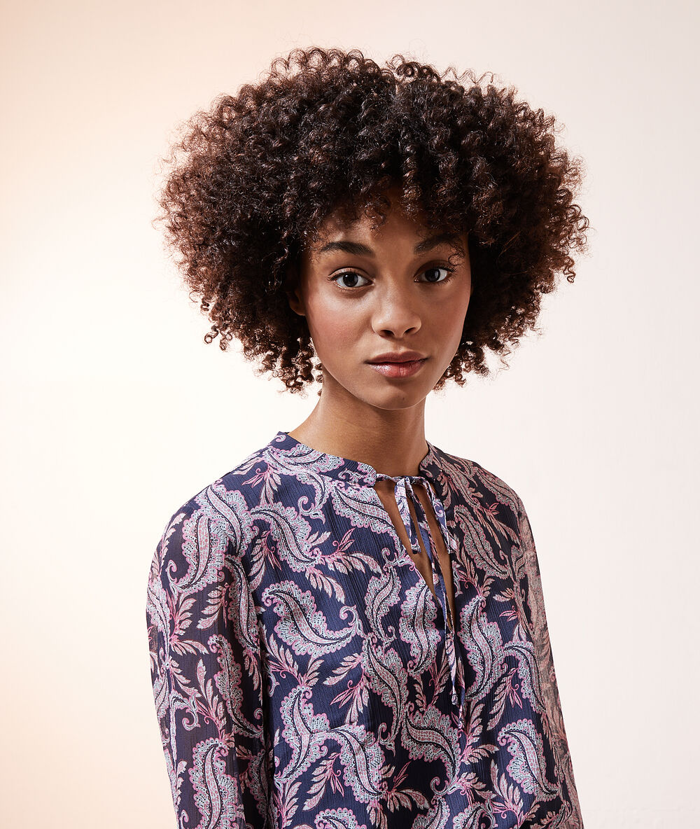 Robe fluide smockée imprimé fleuri prune.