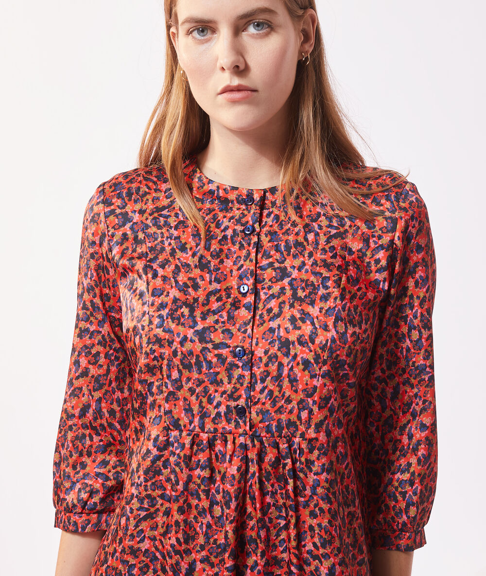 Vestido estampado naranja.