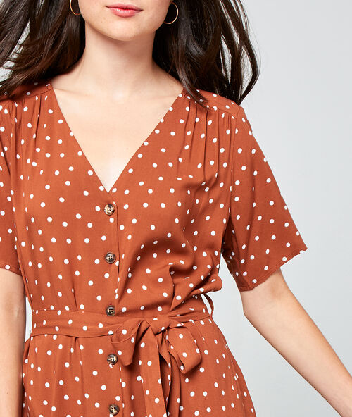 Vestido de lunares y cinturón sabana.