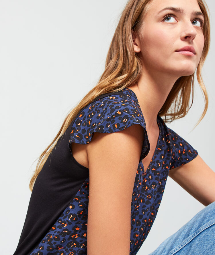 Camiseta estampado leopardo azul marino.