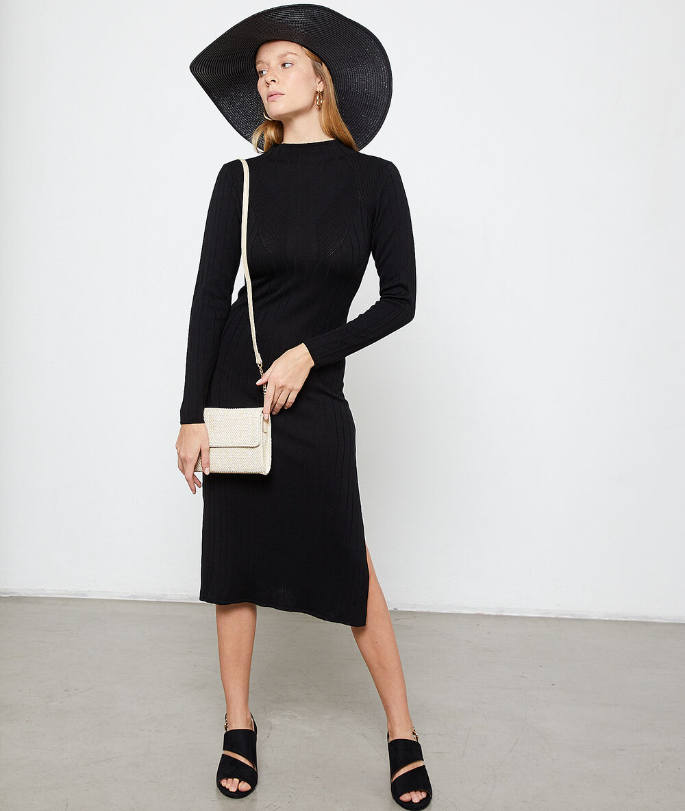 Vestido jersey acanalado negro.