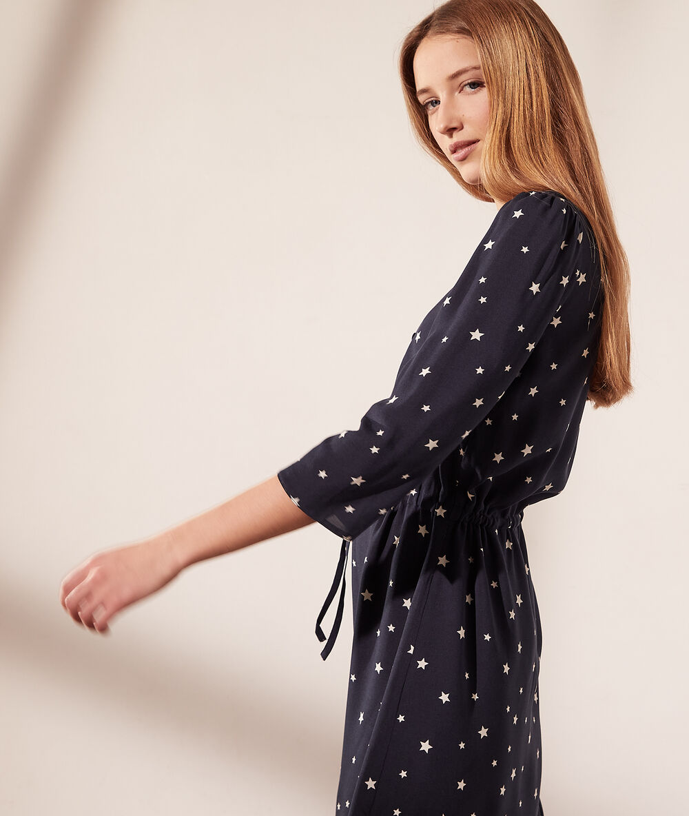 Vestido estampado estrellas azul marino.