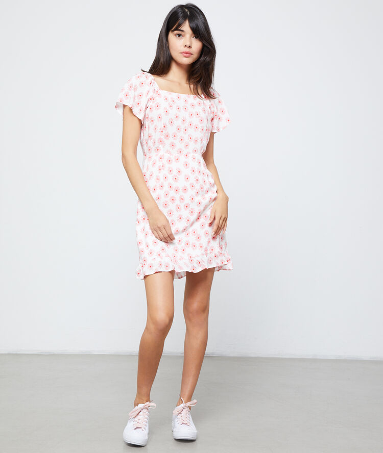 Vestido estampado floral rosa pálido.
