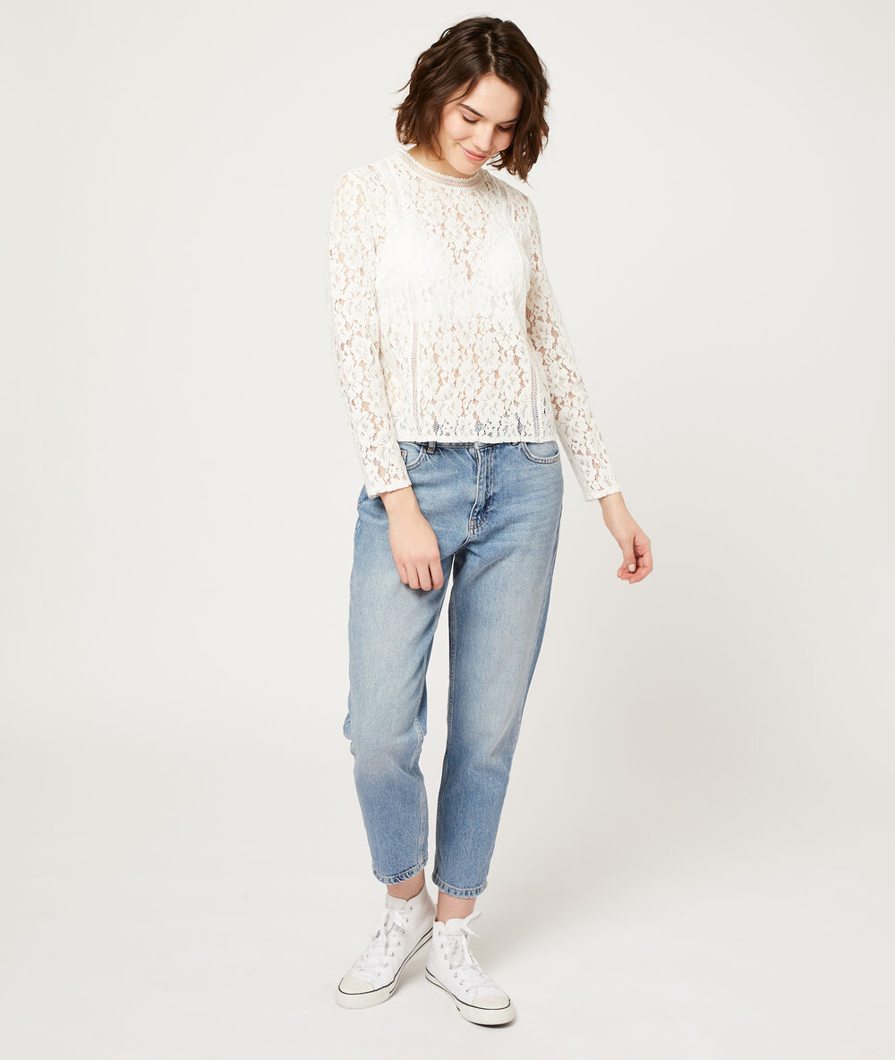 Blusa de guipur crudo.