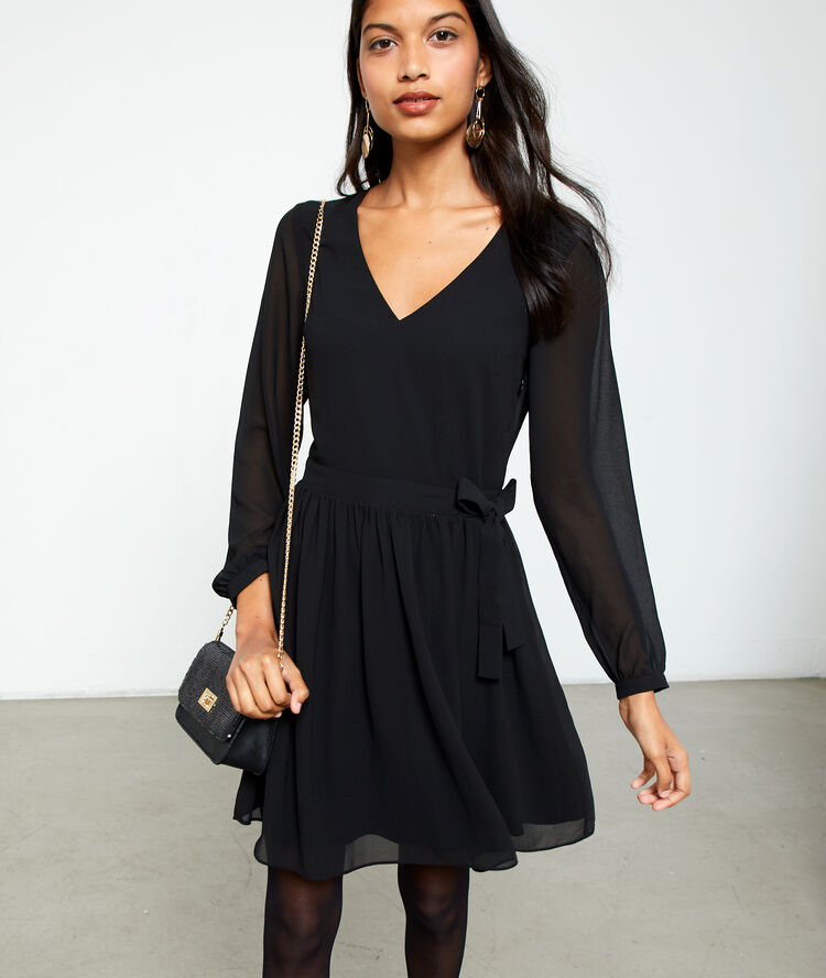 Vestido anudado efecto transparente negro.
