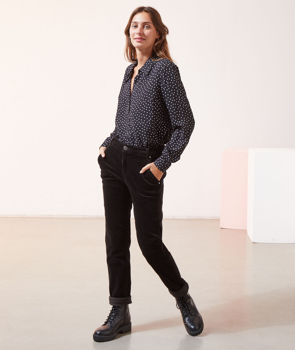 Pantalones de pana aterciopelados negro.