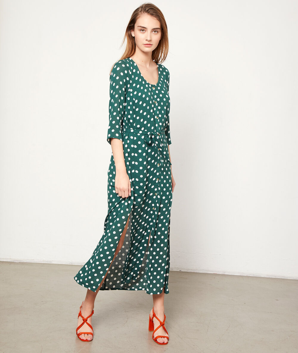 Vestido largo estampado de lunares turquesa.