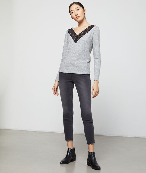 Top escotado en guipur c.gris.