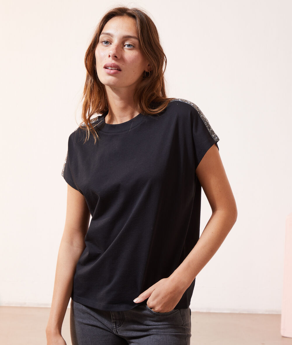 Camiseta franjas metalizadas negro.