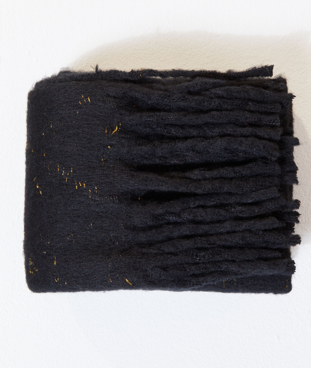 Bufanda gruesa, hilos metalizados negro.