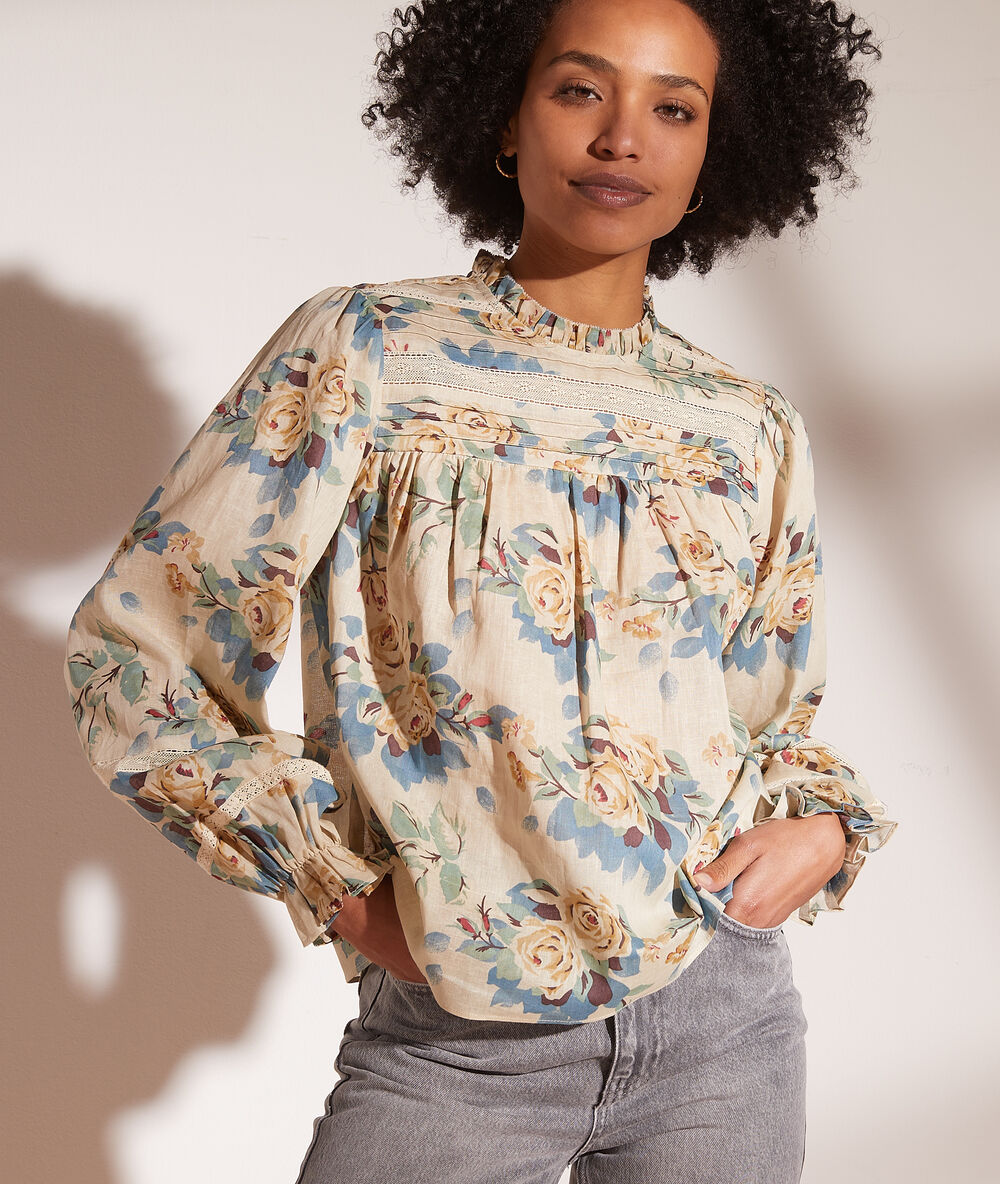 Blusa estampado floral crudo.