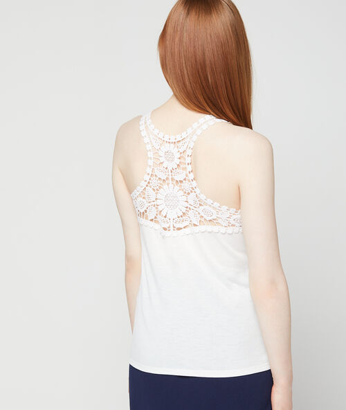 Camiseta espalda encaje floral crudo.