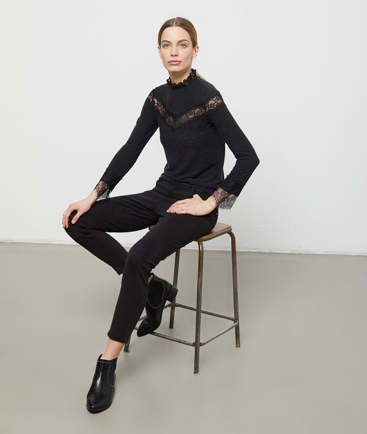 Camiseta fina con encaje en guipur c.gris oscuro.