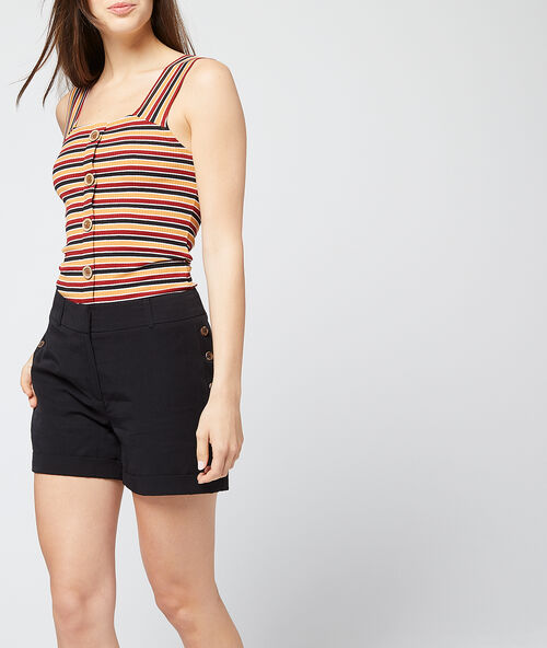 Short abotonado de tencel negro.
