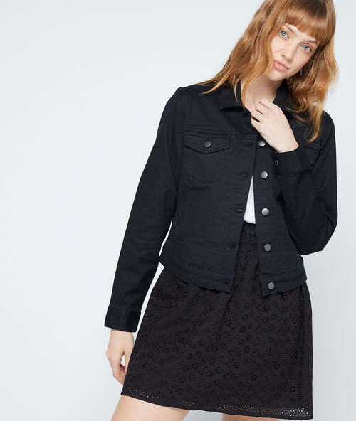 Chaqueta vaquera negro.
