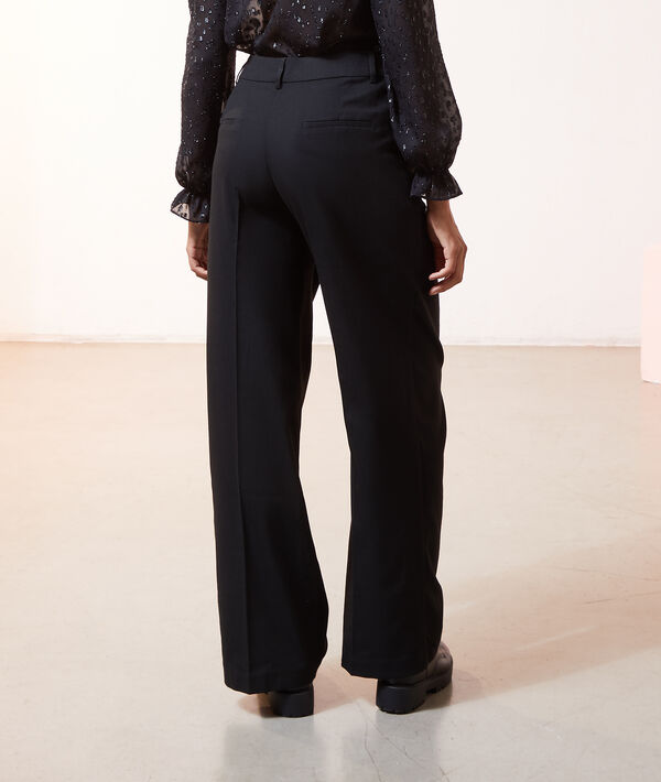 Pantalón ancho con pinzas Pantalón ancho con pinzas