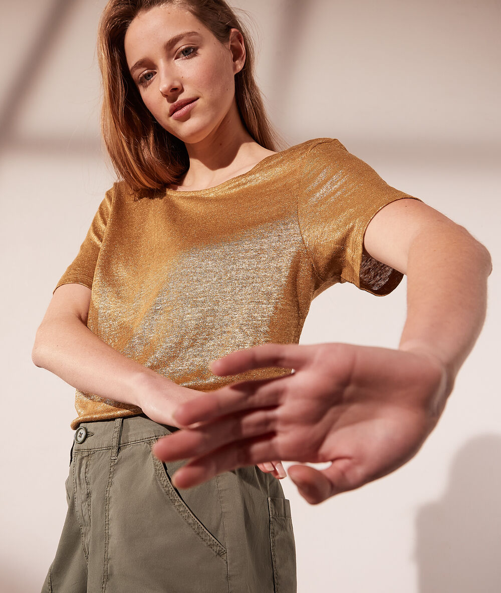 Camiseta irisada de lino bronce.