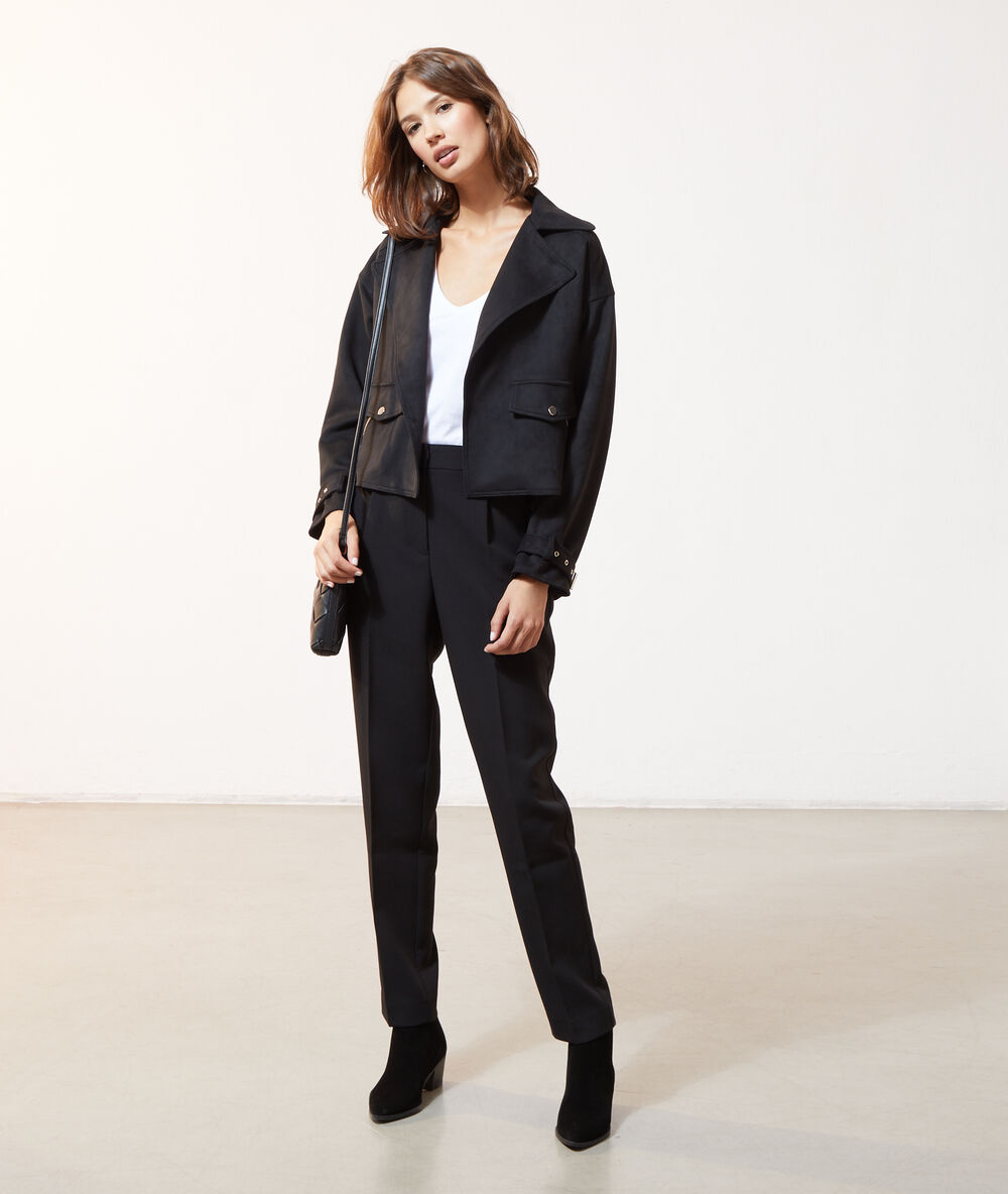 Chaqueta tipo biker, efecto ante negro.