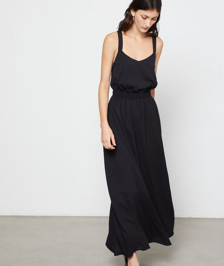 Vestido espalda cruzada anudada negro.