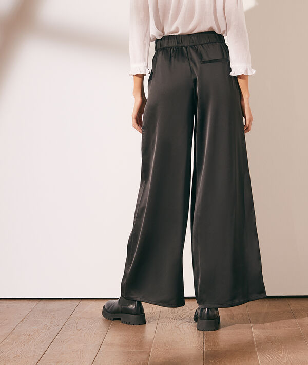 Pantalón ancho satinado Pantalón ancho satinado