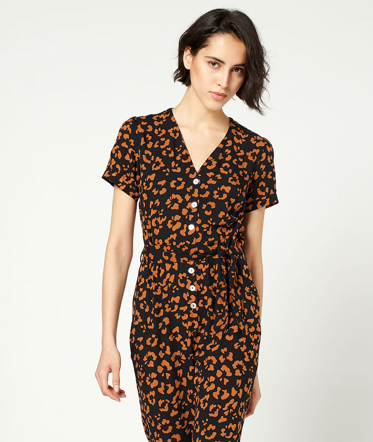 Mono estampado floral negro.