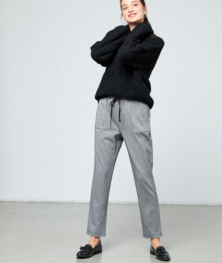 Pantalón estampado vichy negro.