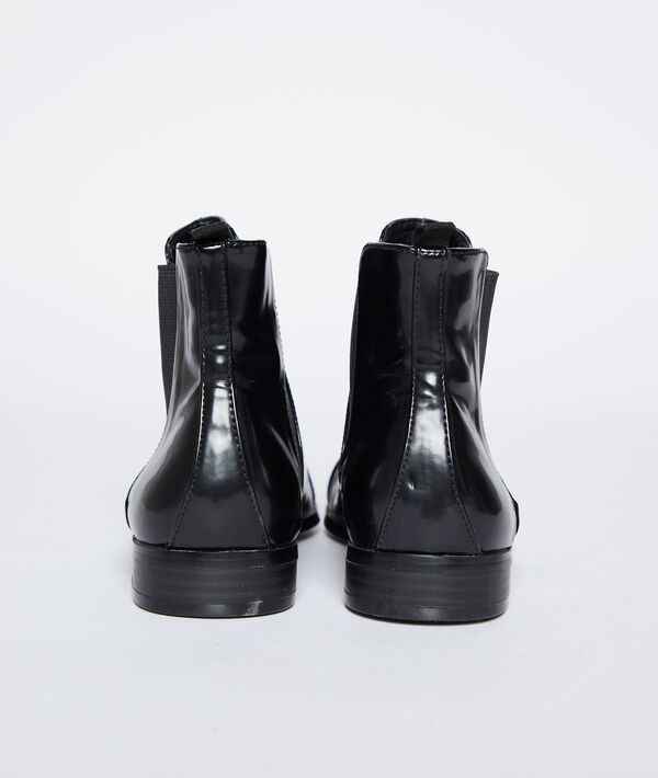 Botines planos efecto charol Botines planos efecto charol