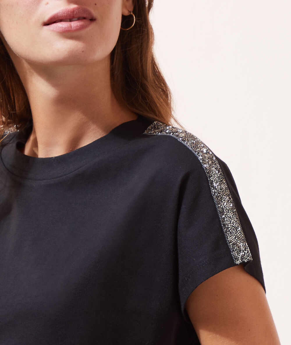 Camiseta franjas metalizadas negro.