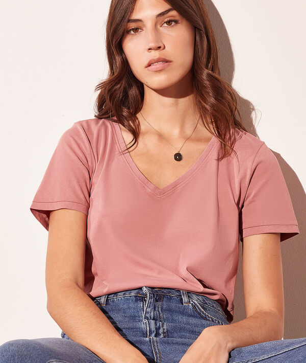 Camiseta escote en V Camiseta escote en V