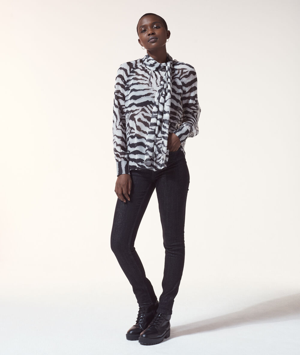 Blouse col lavalière imprimé zébré blanc.