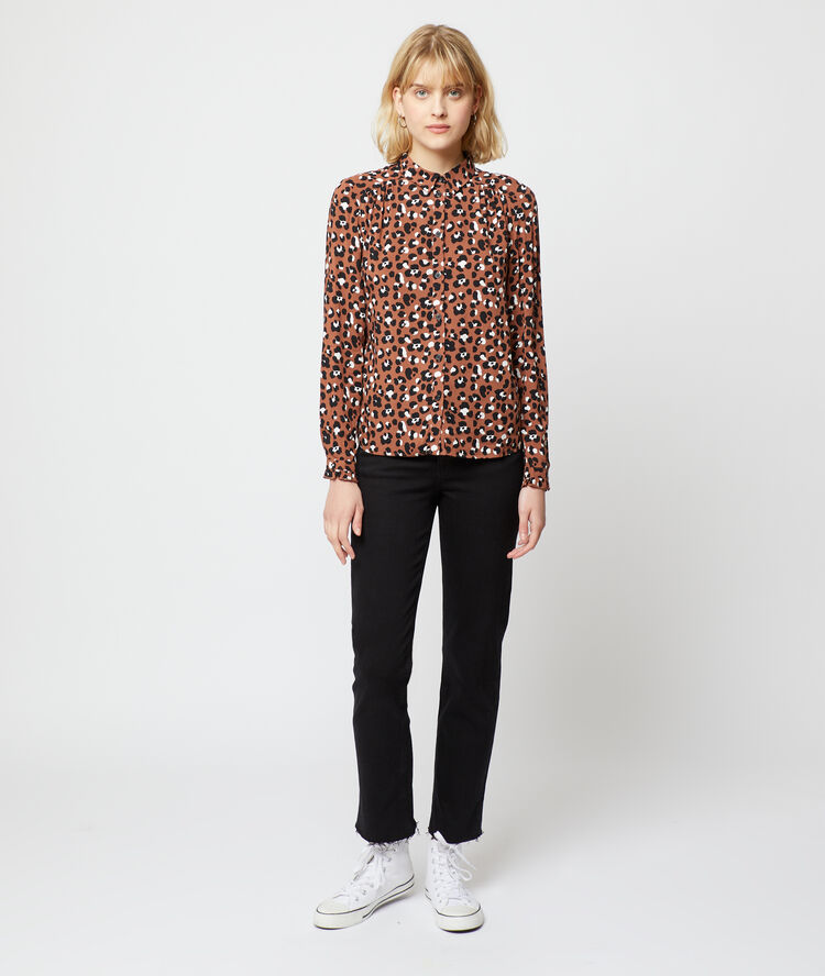 Camisa estampado leopardo tierra.