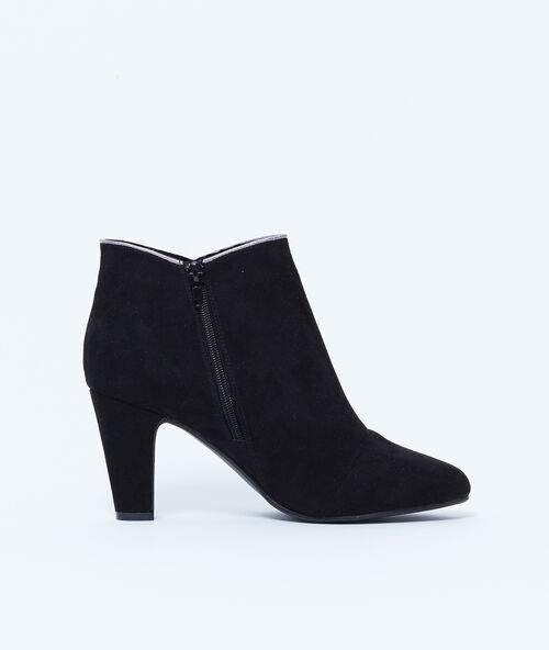 Botines con tacón de franjas metalizadas negro.