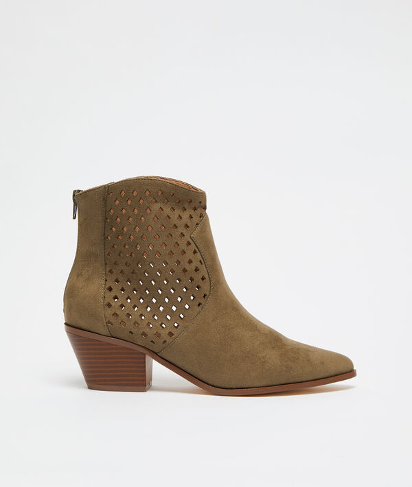 Botines calados efecto ante Botines calados efecto ante