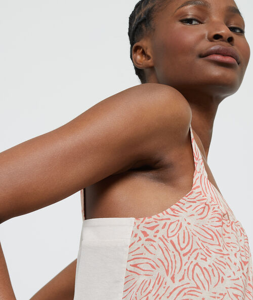 Top estampado floral crudo.