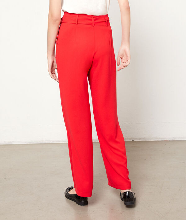 Pantalón ancho con cinturón lazada Pantalón ancho con cinturón lazada