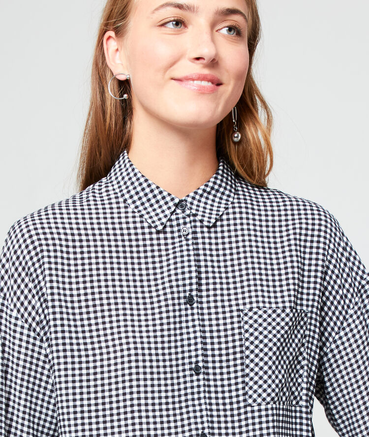 Camisa estampado vichy negro.