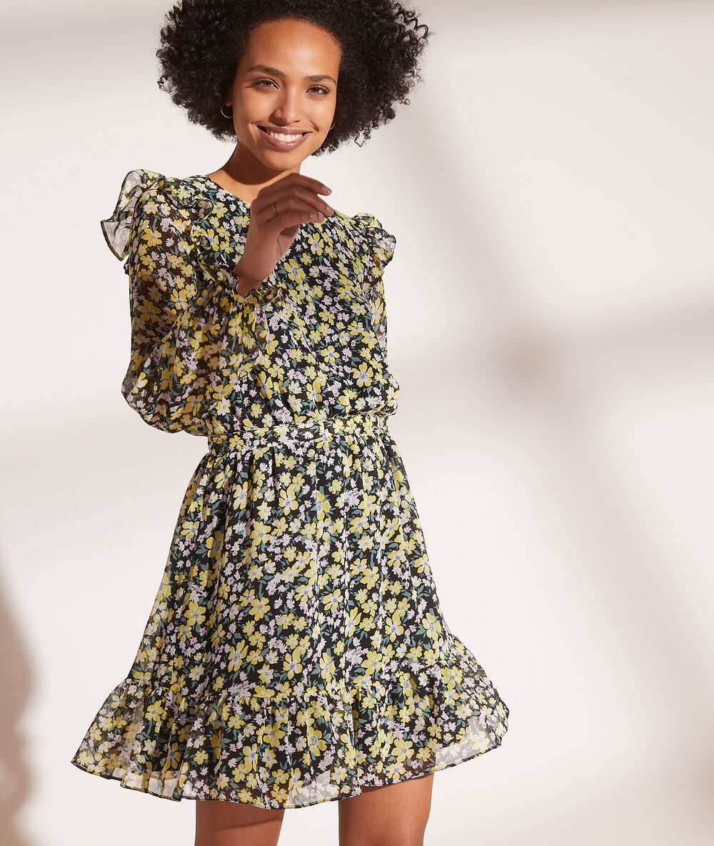 Vestido estampado floral negro.
